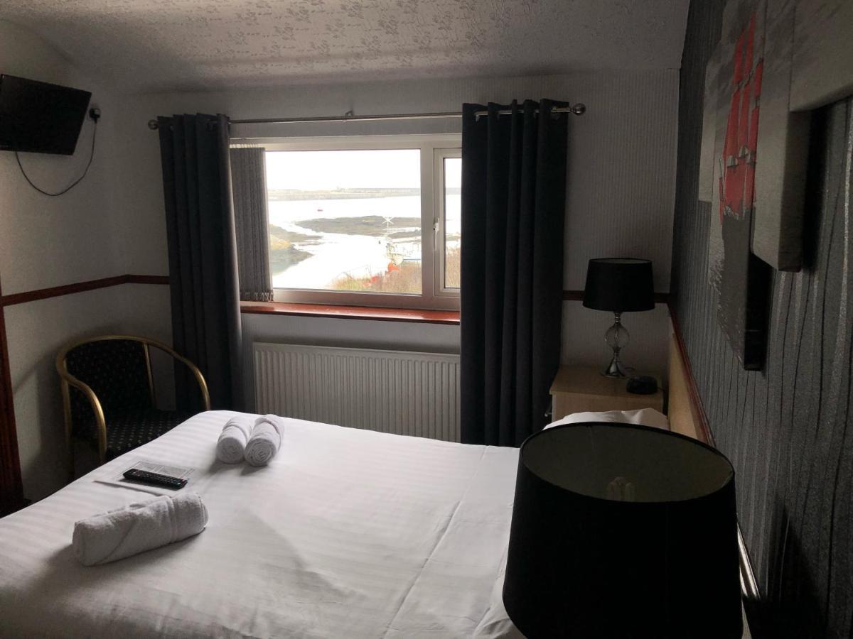 Boathouse Hotel Holyhead Eksteriør bilde
