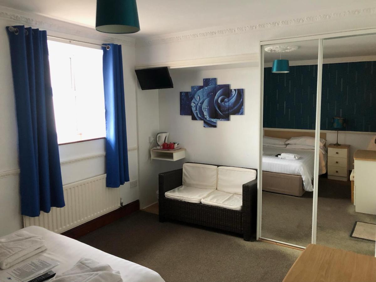 Boathouse Hotel Holyhead Eksteriør bilde