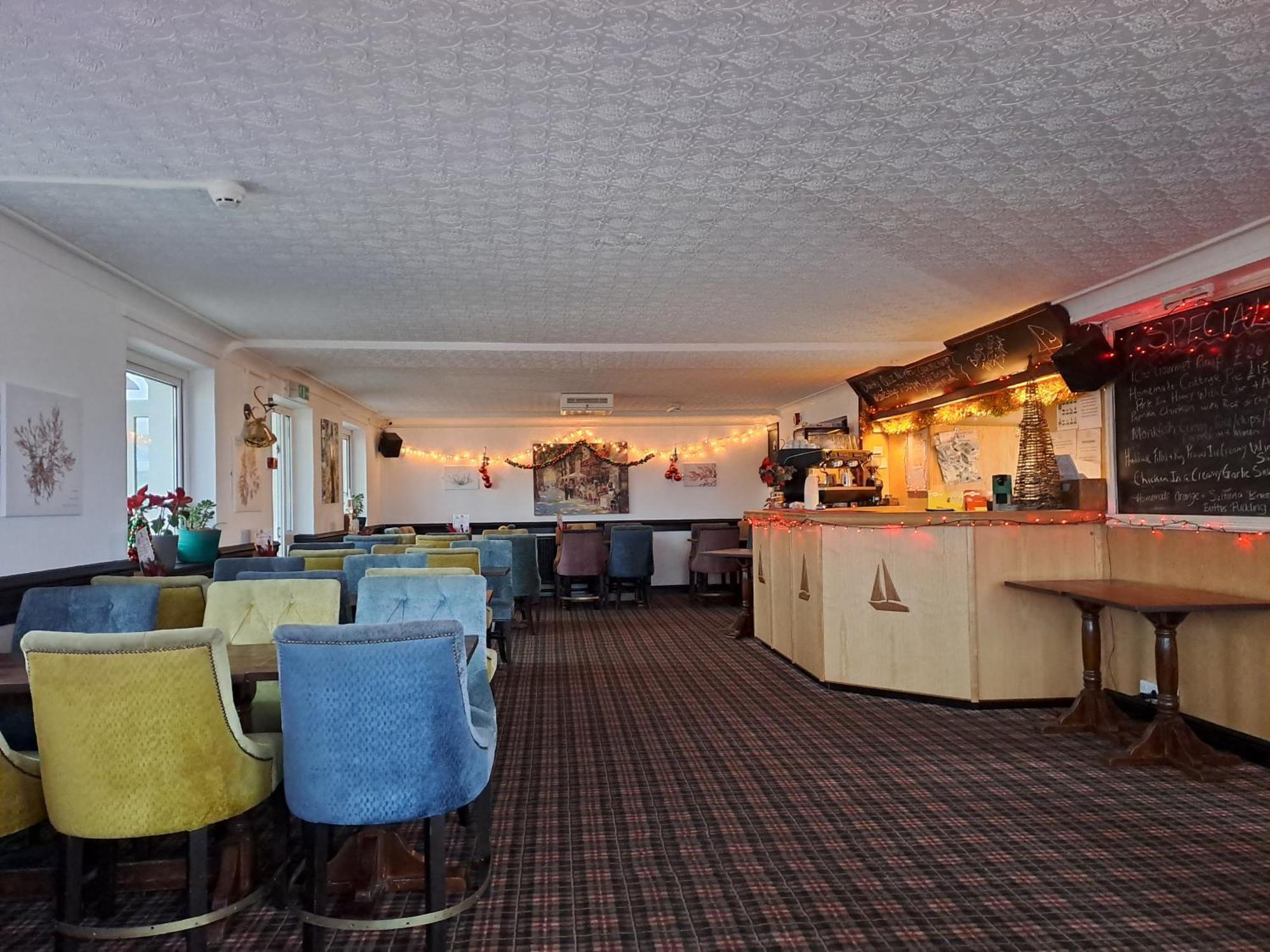 Boathouse Hotel Holyhead Eksteriør bilde
