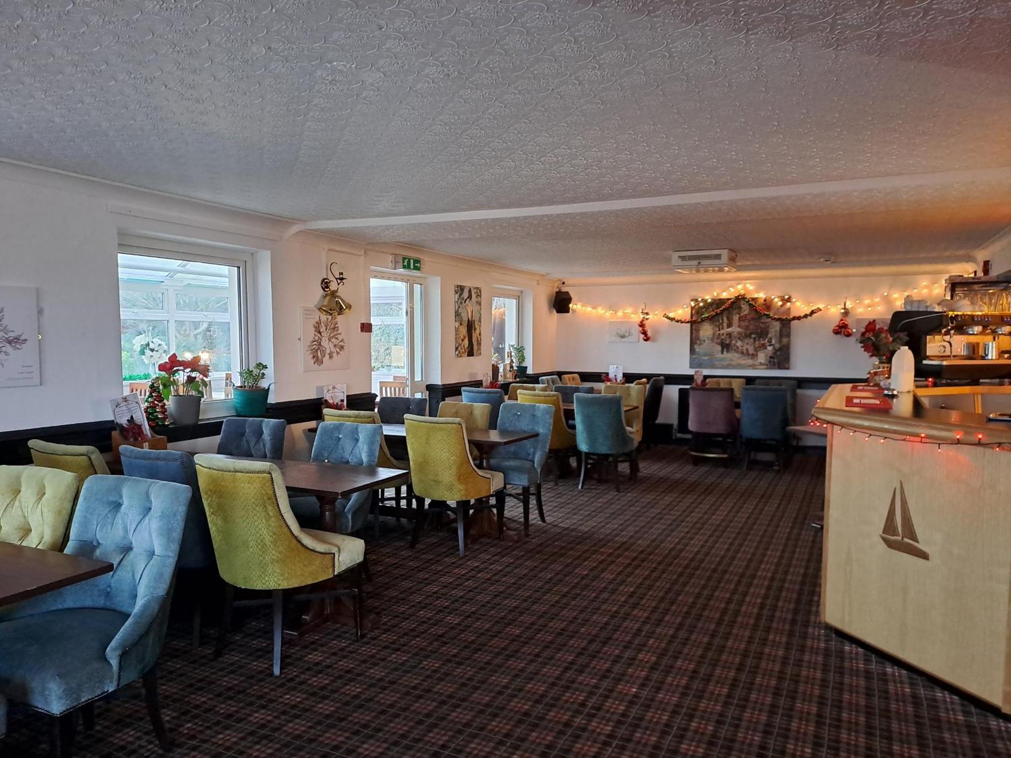 Boathouse Hotel Holyhead Eksteriør bilde