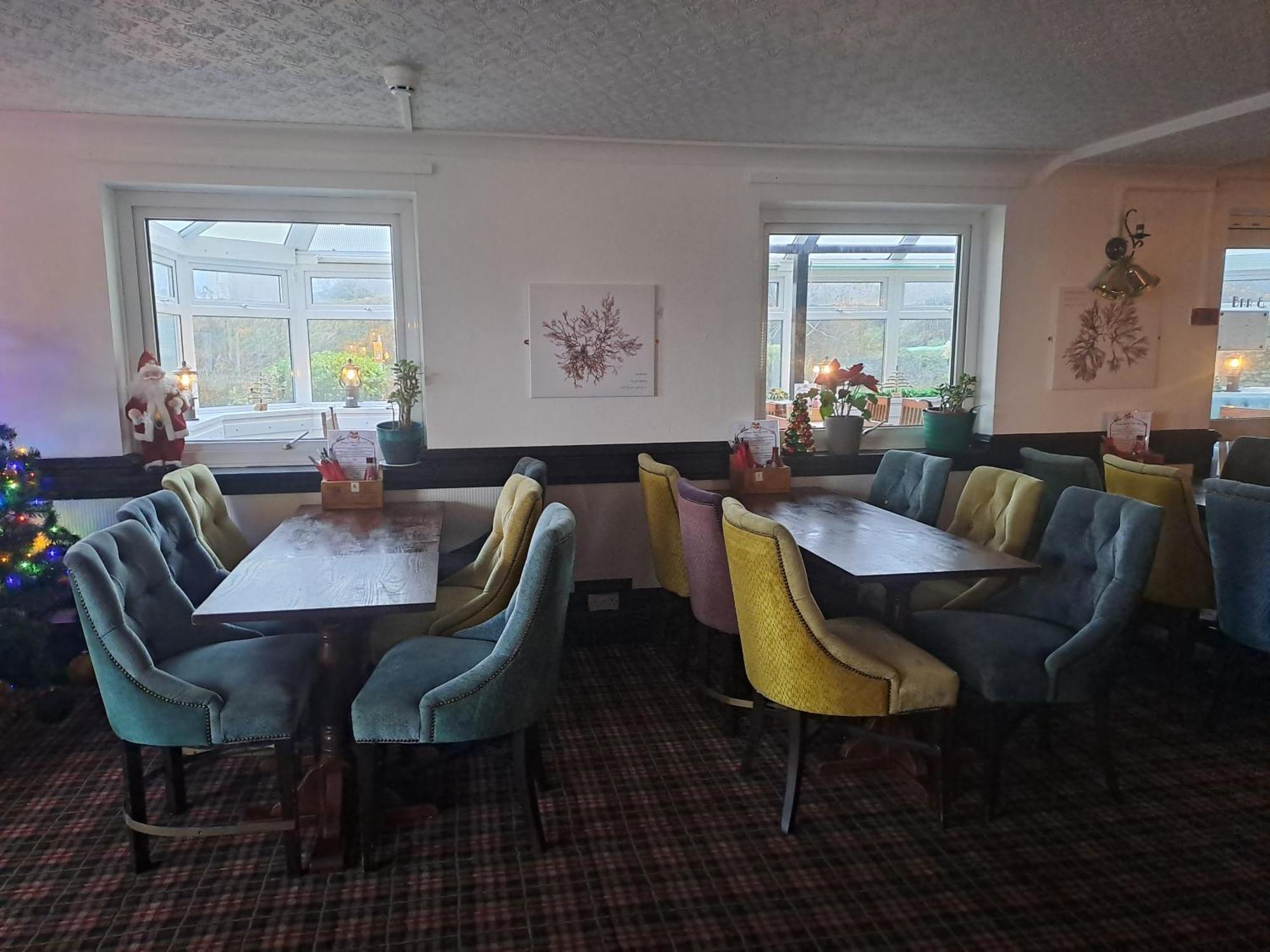 Boathouse Hotel Holyhead Eksteriør bilde