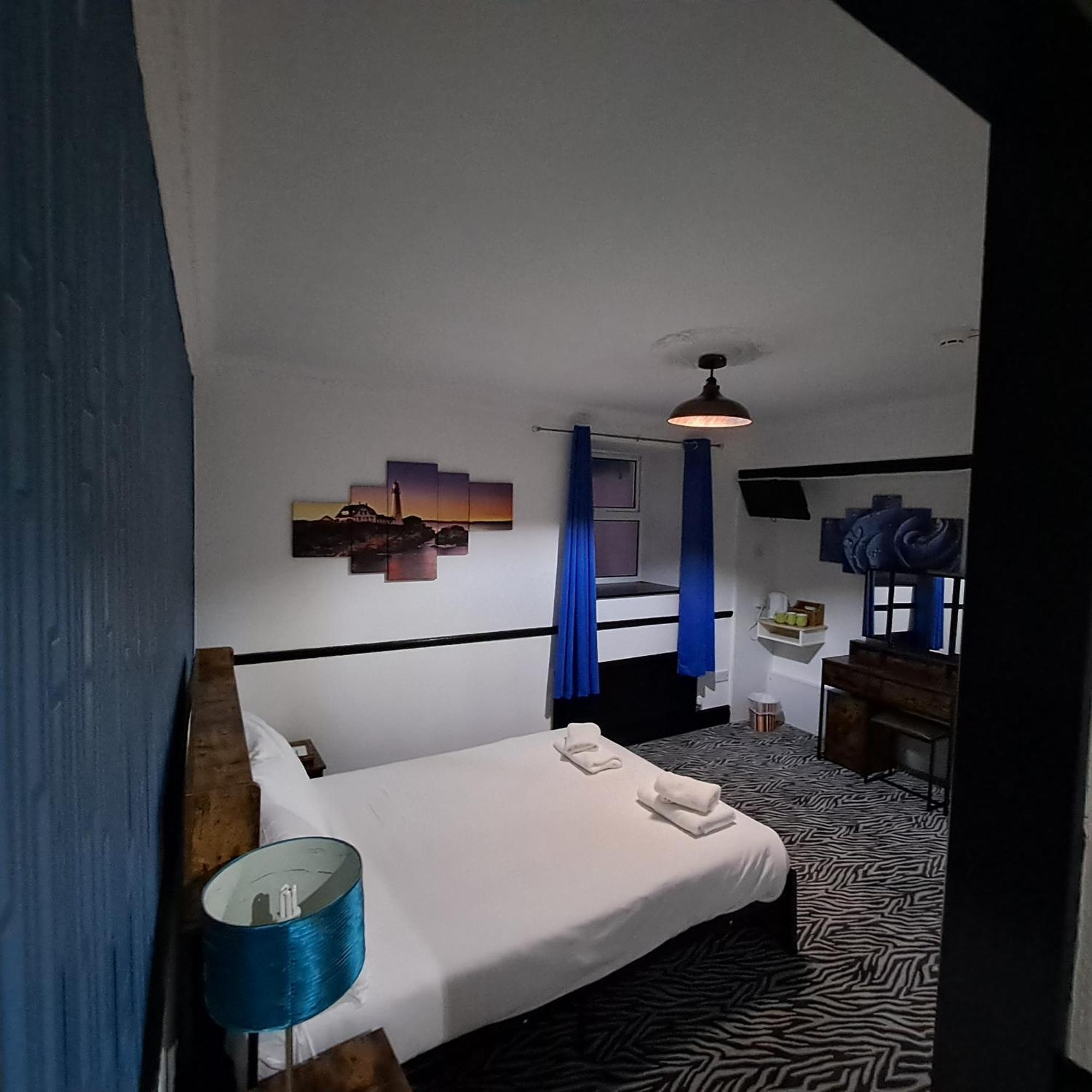Boathouse Hotel Holyhead Eksteriør bilde