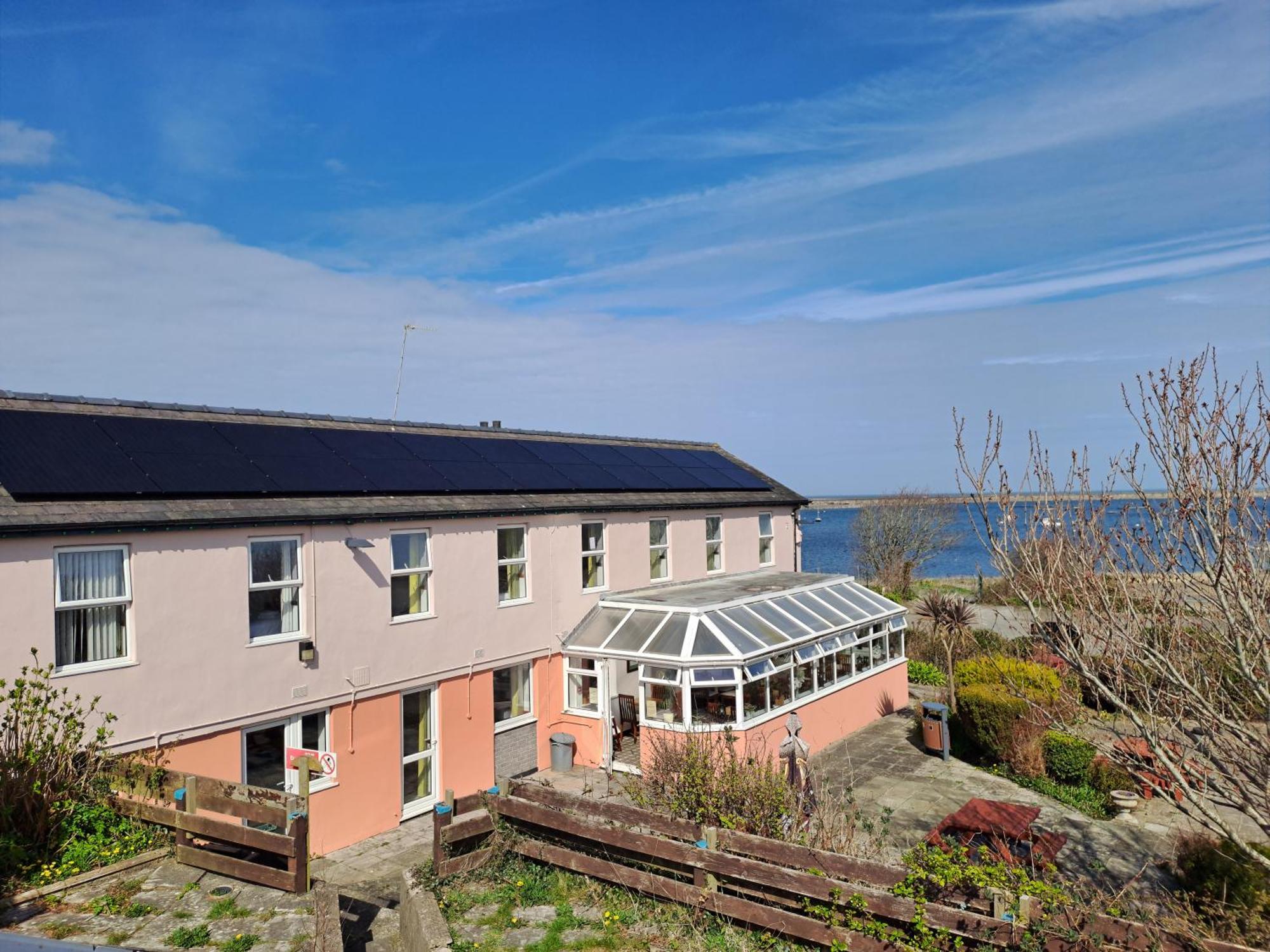 Boathouse Hotel Holyhead Eksteriør bilde