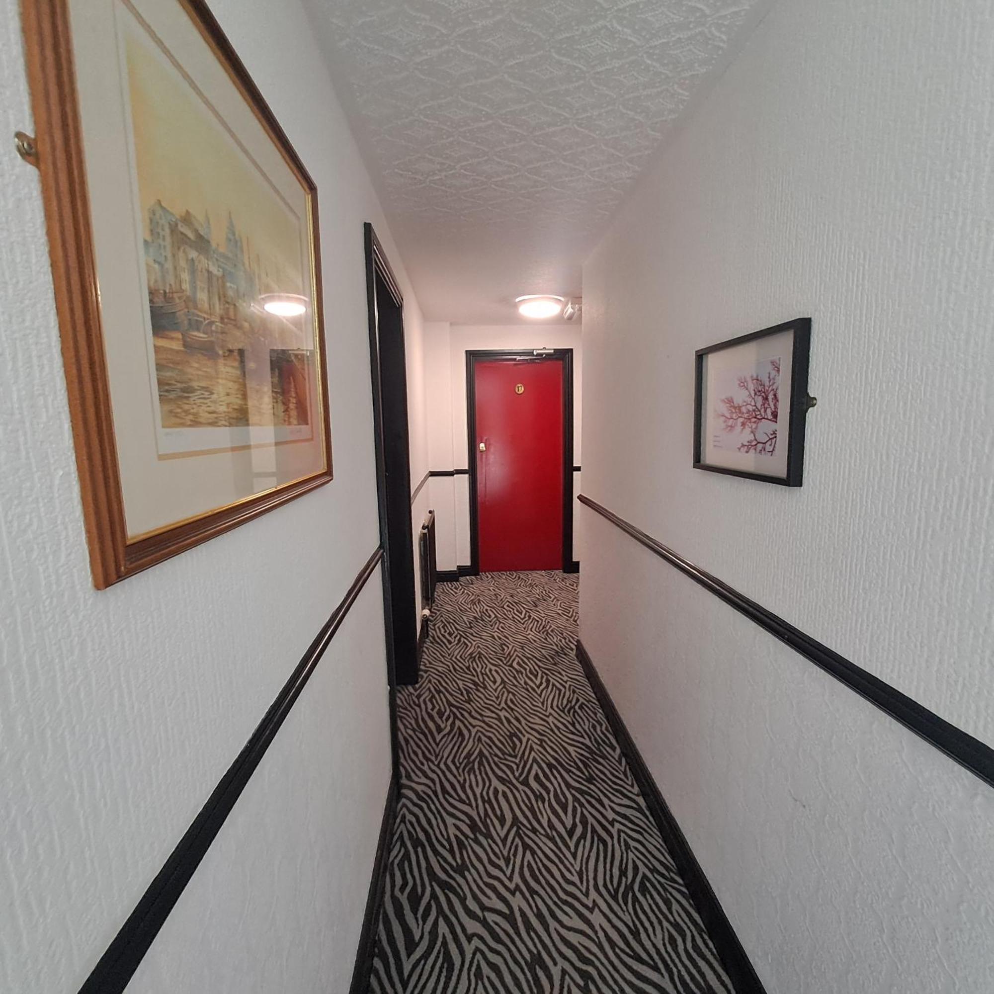 Boathouse Hotel Holyhead Eksteriør bilde
